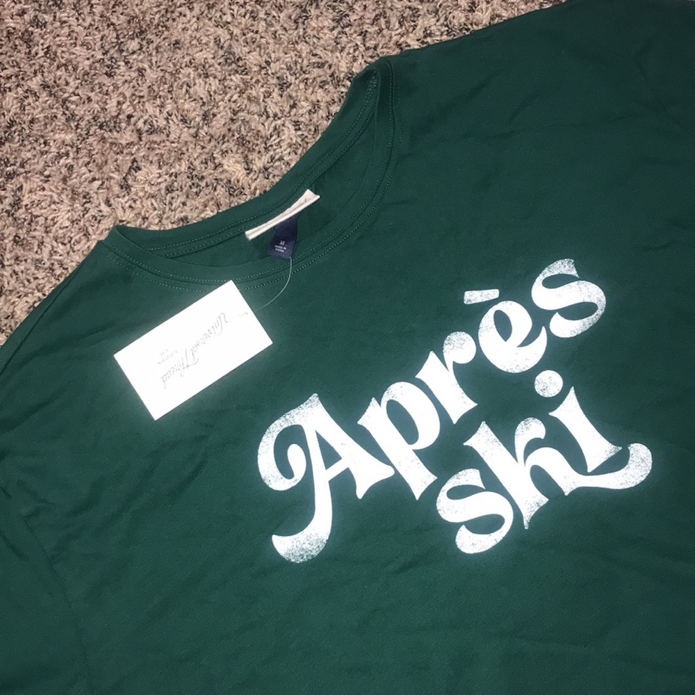 Universal Thread Dark Green Graphic Après Ski T-Shirt | NWT! - Picture 3 of 6